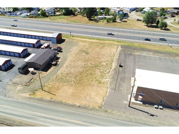 5060 Grange Rd, Roseburg, OR 97471